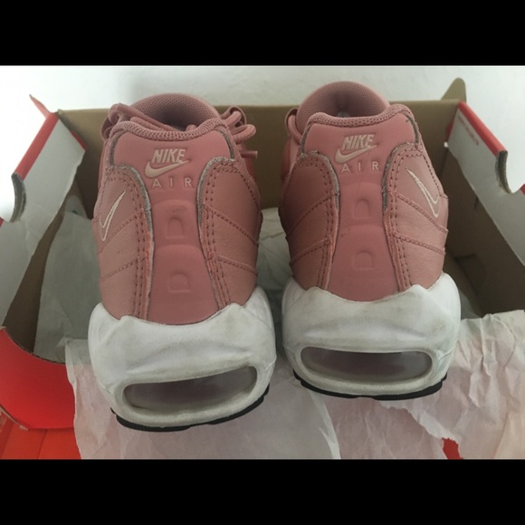 PINK WMNS NIKE AIR MAX 95 - Picture 7 of 11